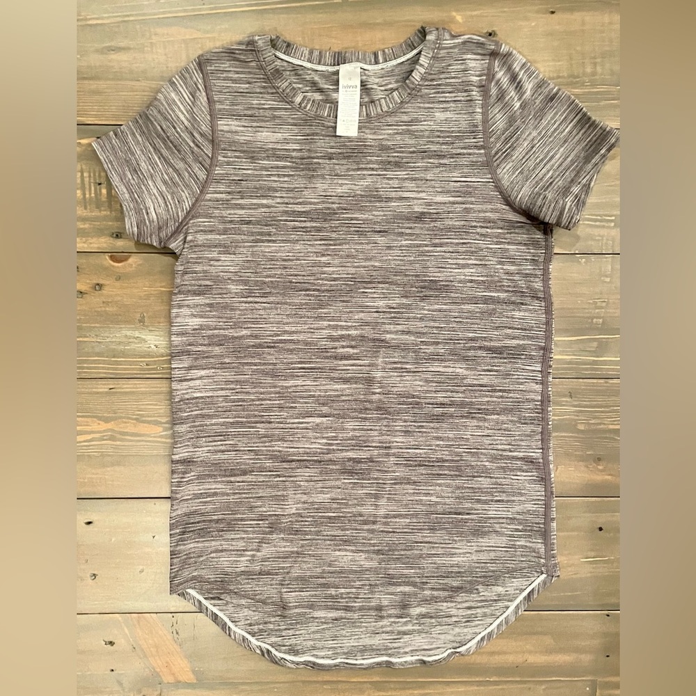Ivivva by Lululemon Grey fleck T shirt - Size 12